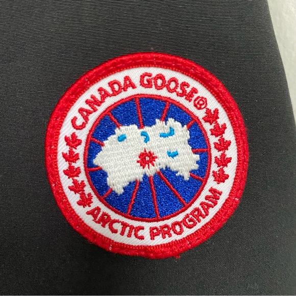 Canada Goose Kinley Parka - Picture 6 of 16